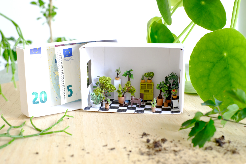 Geldgeschenk mit Modellfiguren für Pflanzenliebhaber